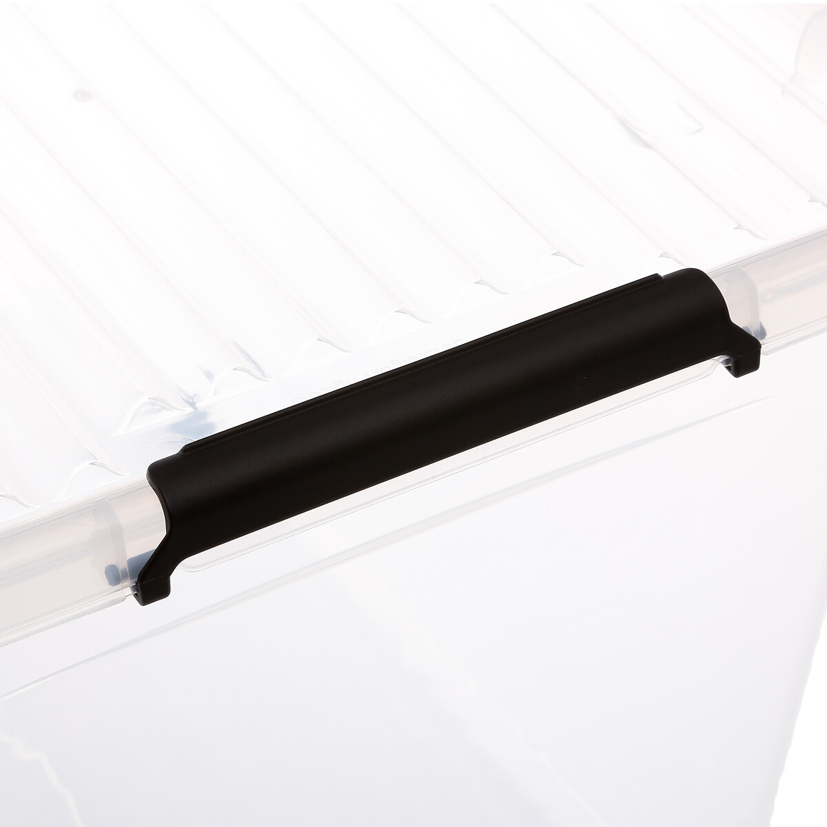 Boîte en plastique transparente 75l