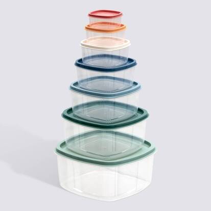 7-boites-de-conservation-carrees-plastique