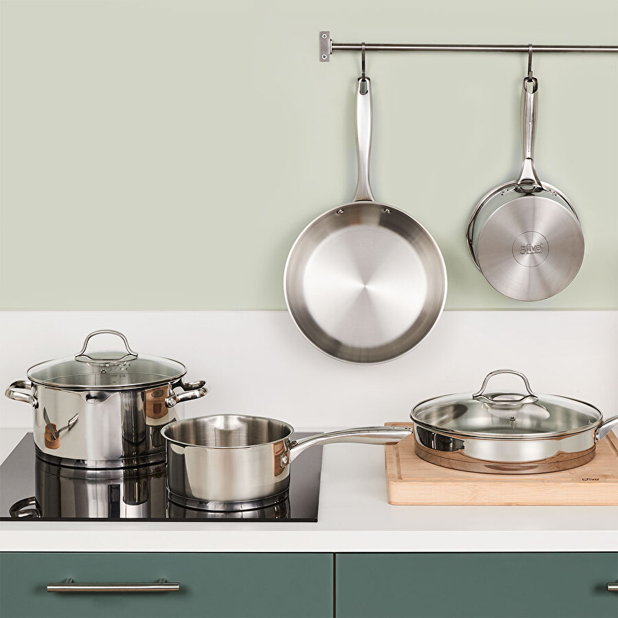 Batterie de cuisine en inox, 4 pièces + 6 protections Résilience