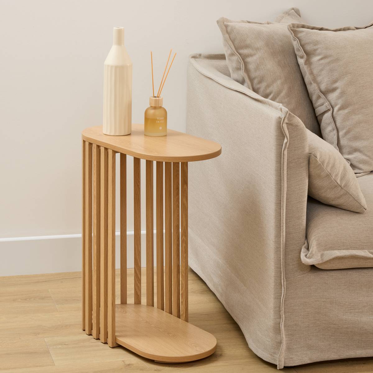 Bout de canapé ovale, beige Slat