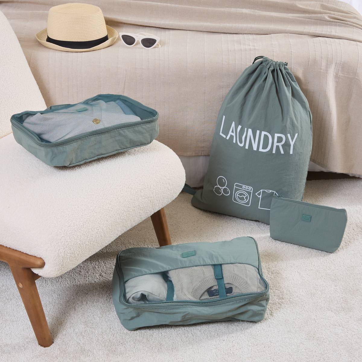Lot de 4 organiseurs de voyage