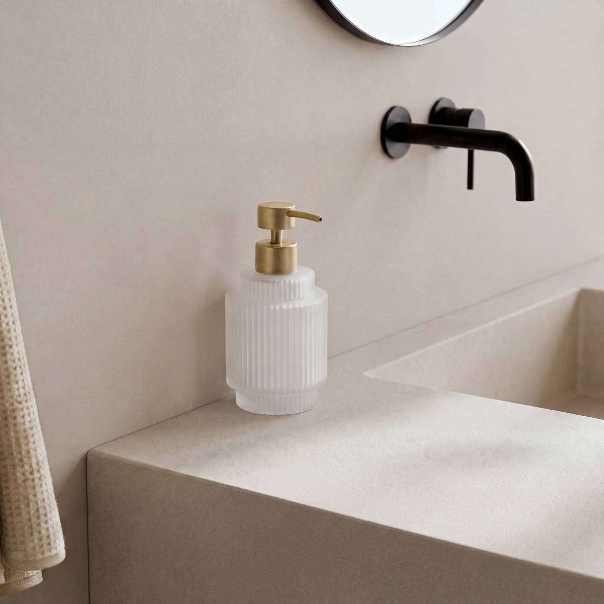 Distributeur de savon, 0,3l, transparent