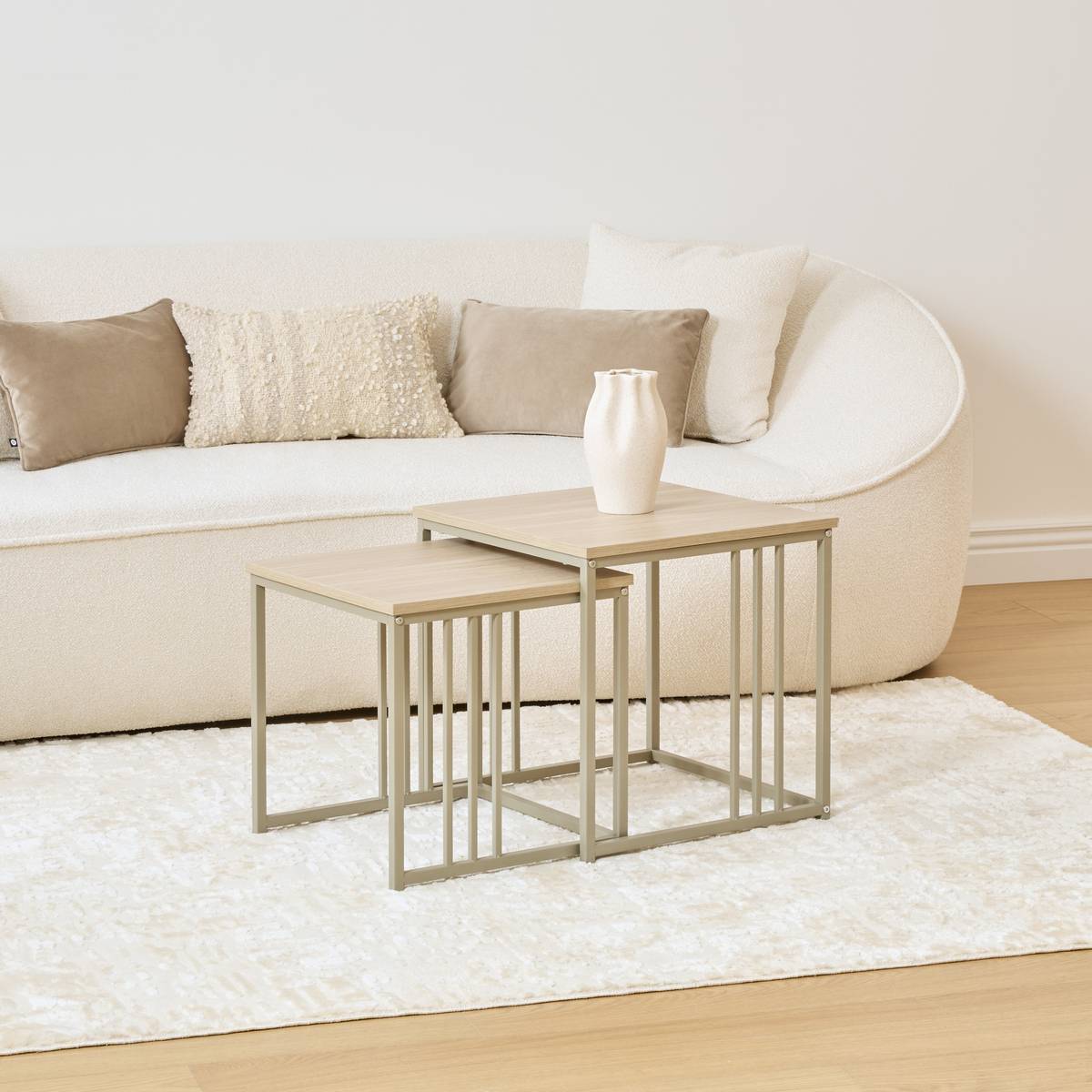 2 tables gigognes, 45x45 cm, sable