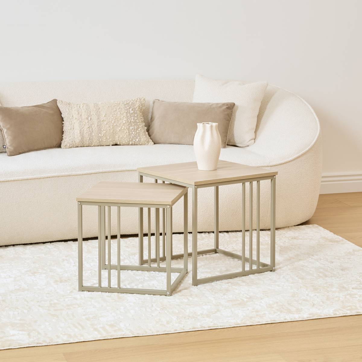 2 tables gigognes, 45x45 cm, sable