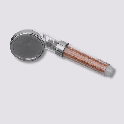 pommeau-de-douche-filtrant-transparent